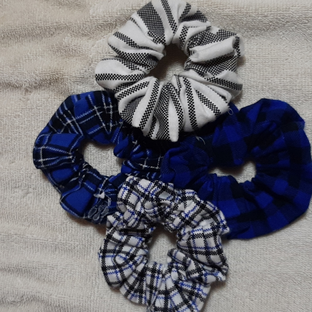 Winter scrunchie set